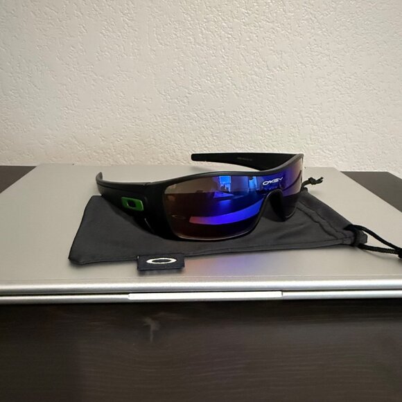 Oakley Fuel Cell Blue Reflective Lenses - Picture 2 of 6